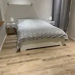 아파트 Bel En Coeur De - 20 Minutes Du Pal 물랭